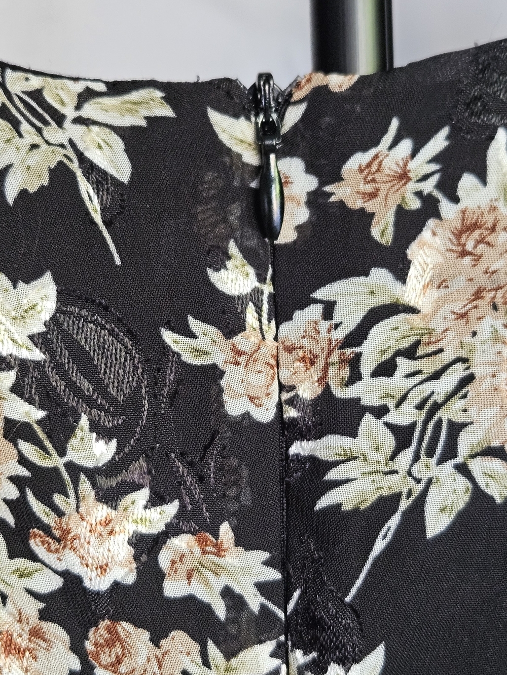 LUSH Floral Burnout Velvet Midi Dress S NWT Ruched High-Low Long Sleeve - Picture 6 of 16